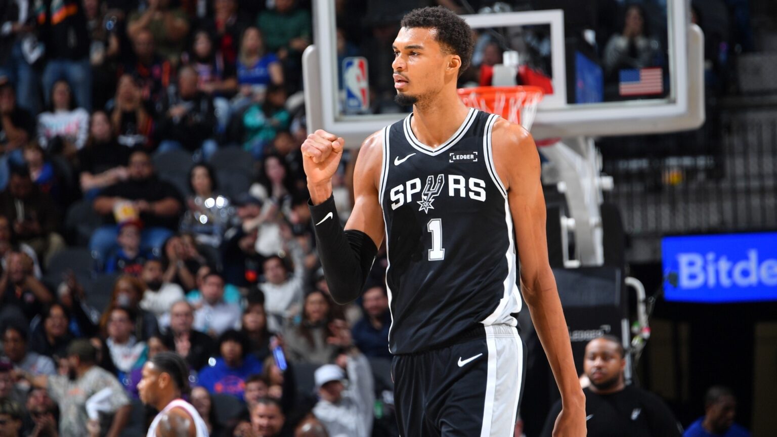 Shai's 46 points highlight a 12-game night in the Association