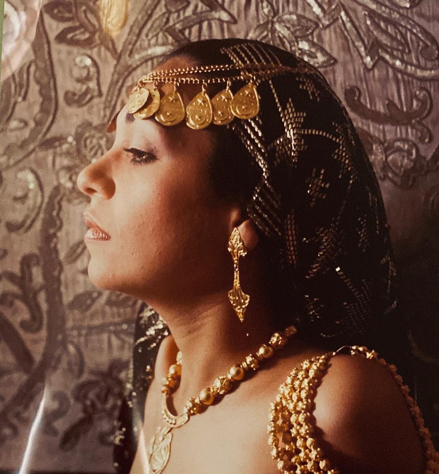 ‘Egypt Taught the World Jewelry’: Nakhla Jewelry as a Keeper of History ‘Egypt Taught the World Jewelry’: Nakhla Jewelry as a Keeper of History