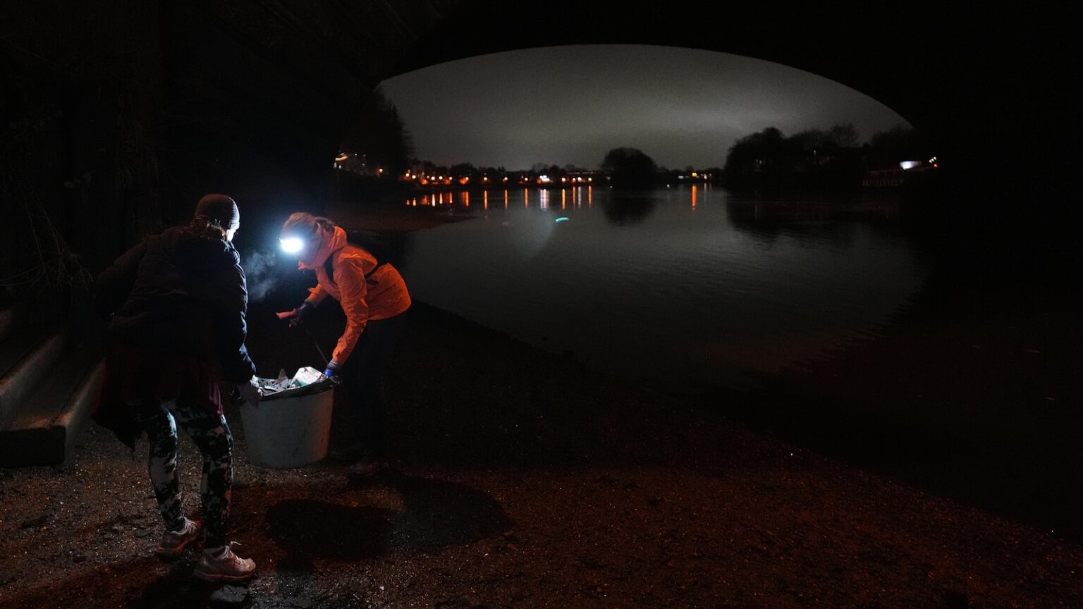 Combining exercise with volunteering works out for members of a UK alternative to gyms Combining exercise with volunteering works out for members of a UK alternative to gyms