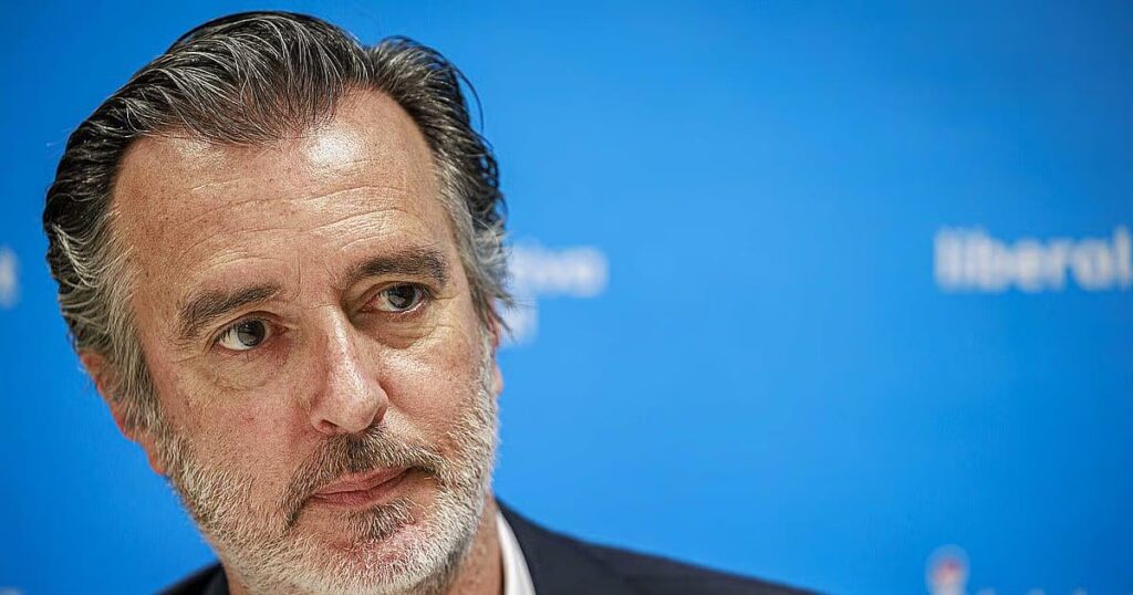 Allegation of harassment in IL. Party does not clarify whether there was an internal complaint