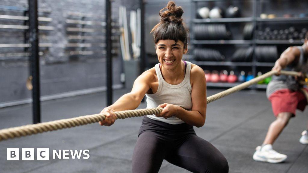 Doing a mix of exercise could be the key to longer life: active people who did the greatest variety of exercise were 19% less likely to die during that time than those who focused on one activity. That effect was greater than for individual sports like walking, tennis, rowing and jogging.