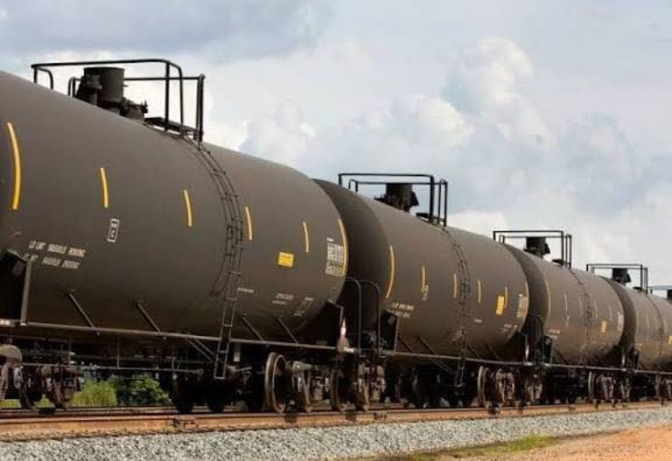 Business entities in Armenia not forced to purchase Azerbaijani gasoline, says regulator head