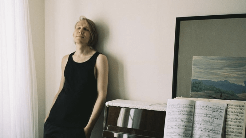 Maia Sandu granted the citizenship of the Republic of Moldova to 8 Russian citizens. Who are these?