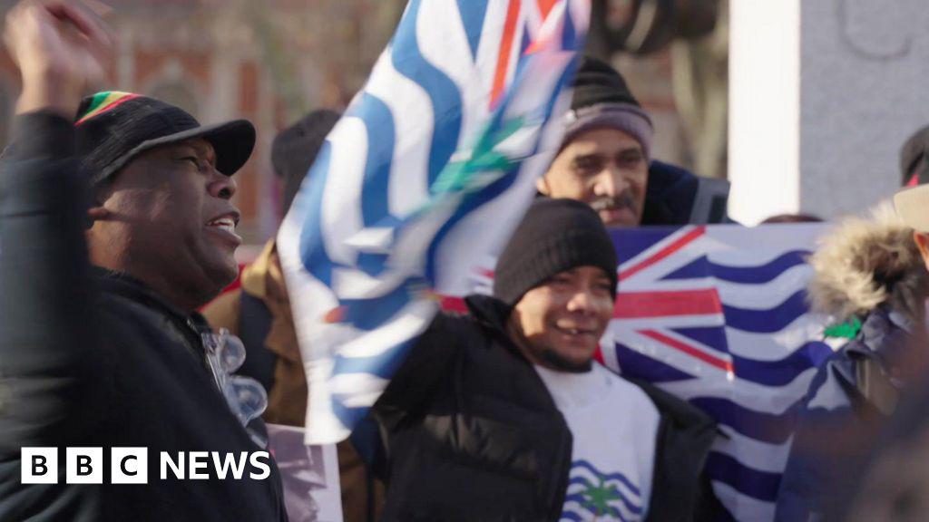 Chagos Islands: UK deal with Mauritius protested by islanders - BBC News