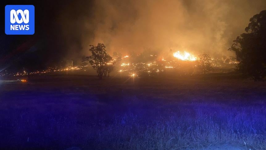 Property losses, warnings for bushfires across Victoria as firefighters prepare for catastrophic conditions