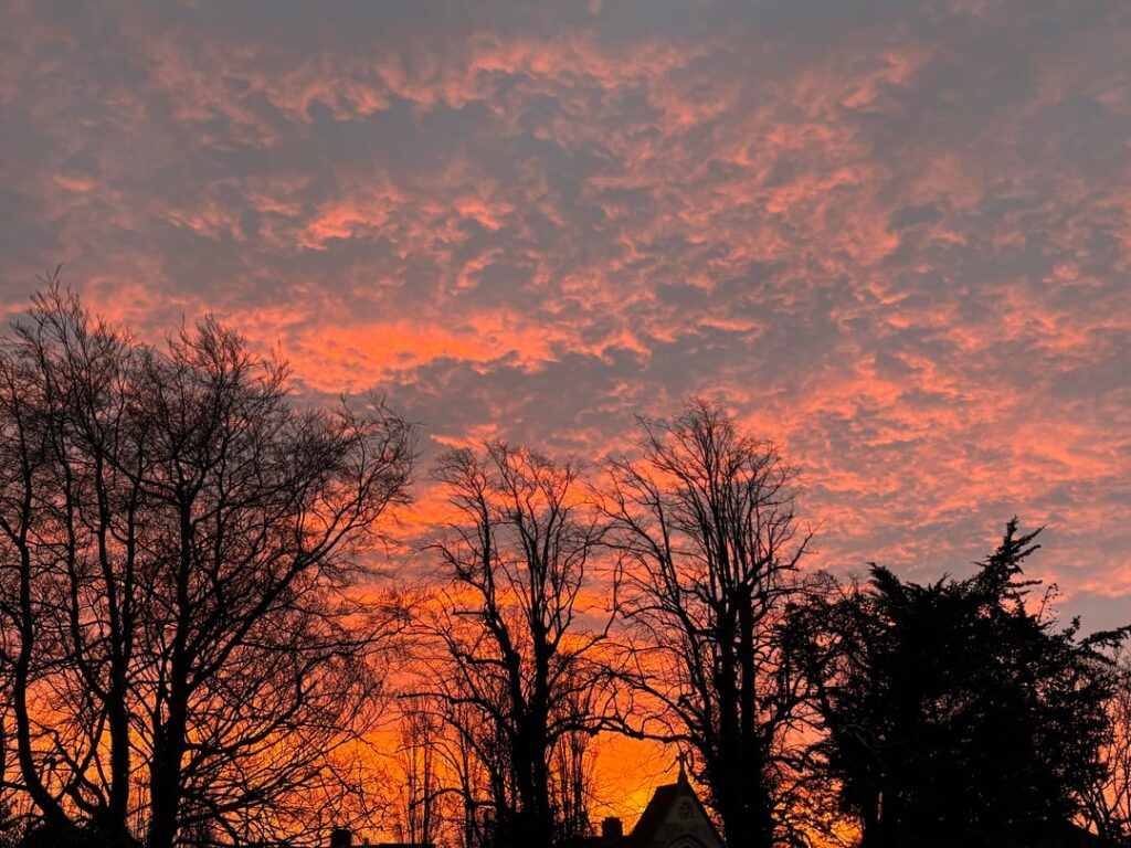 The difference 2 minutes makes at sunrise in Dublin