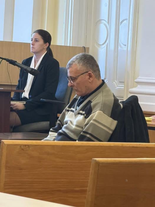 A bit of good news for today: Do you remember the guy who "accidentally" tied his dog to his car and dragged him across the concrete for kilometers? He received 60 days of confinement in a penitentiary. There is no room for appeal. Fortunately, the dog Rozika has been doing well since then thanks to careful care.