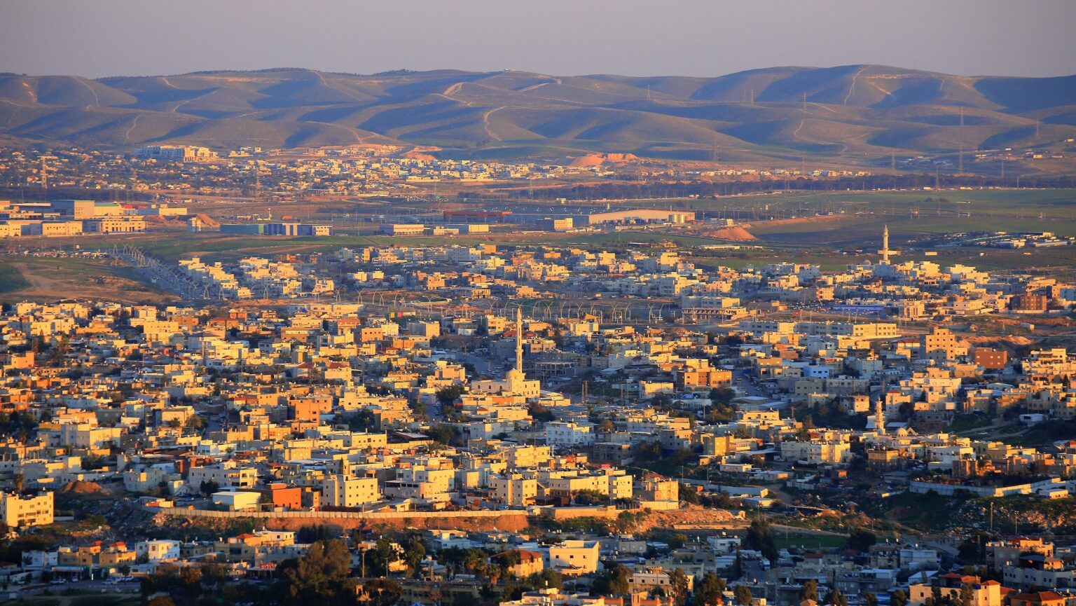 14 Arrested Reportedly Smuggling Weapons, Gold Into Southern Israel Bedouin Towns 