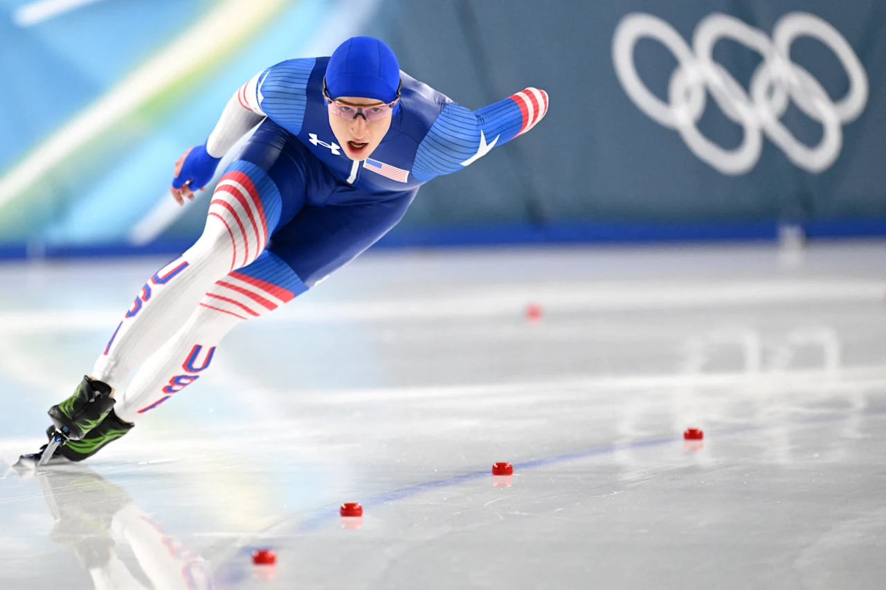 USA's Jordan Stolz competes in the speed skating men's 1500m during the Milano Cortina 2026 Winter Olympic Games at Milano Speed Skating Stadium in Milan on February 19, 2026. (Photo by Daniel MUNOZ / AFP via Getty Images)