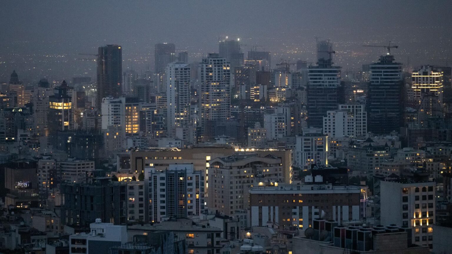Berlin - Fear of US attack: Foreign Office again calls on Germans to leave Iran