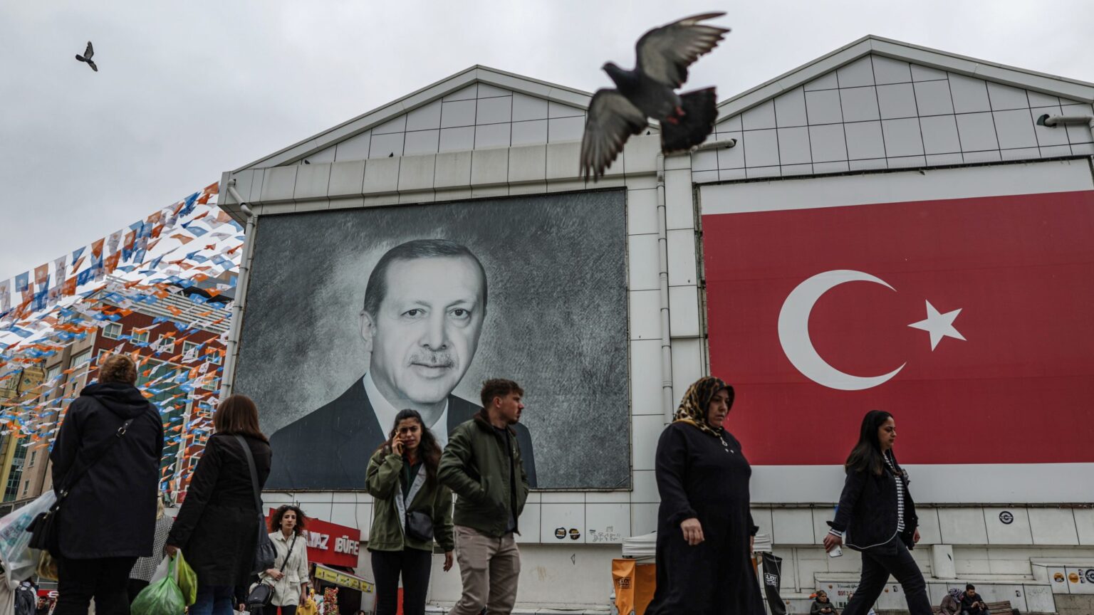 Turkey Detains 17 OnlyFans Content Creators for ‘Obscenity’