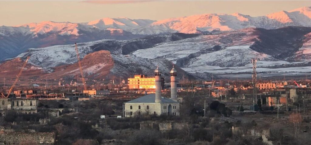 Most lonely mosque (Safavid Turkic imperial style) in liberated Aghdam city from occupation. Happy Ramazan!