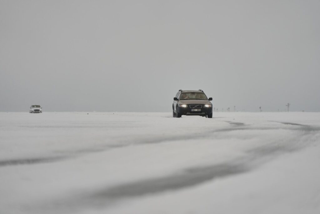 In Frigid Estonia, an ‘Ice Road’ Opens Over the Sea In Frigid Estonia, an 'Ice Road' Opens Over the Sea