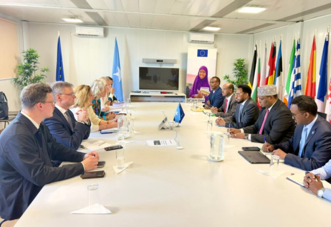 Somalia and European Union sign €102 million deal to bolster budget and reforms