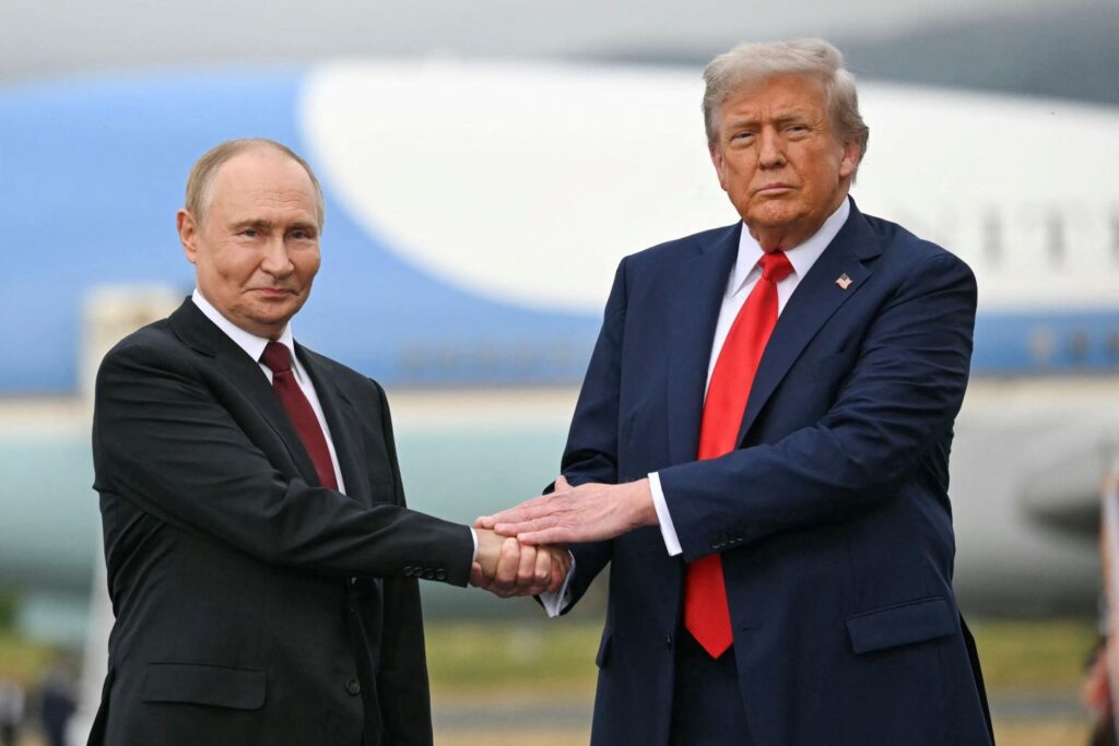 France faces a crossfire of Russian and American disinformation