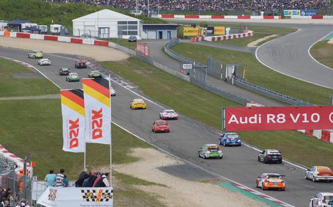 Race to the finish at Nuerburgring