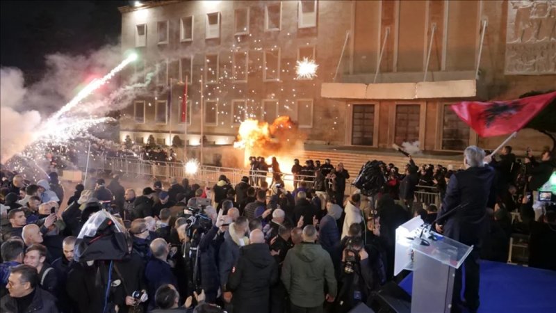 21 arrested after Albania protests