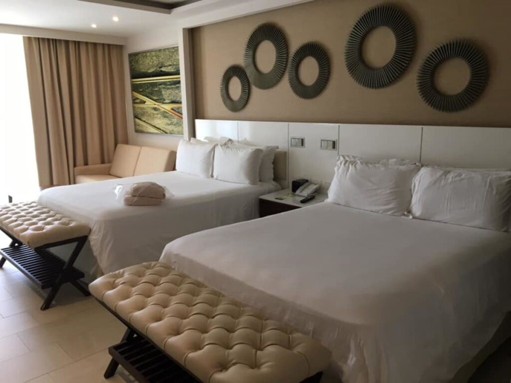 Royalton Hotels & Resorts Rejoin Air Canada Vacations Collection