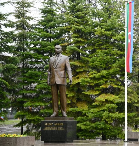 News about -  President Aliyev visits monuments to Azerbaijan's National Leader Heydar Aliyev, prominent Serbian writer in Belgrade  -PHOTO -VIDEO  