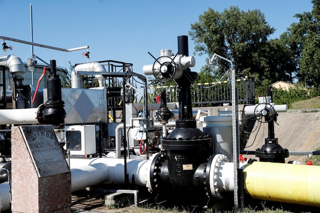 Hungary to block new EU sanctions on Russia over Ukraine pipeline dispute Hungary to block new EU sanctions on Russia over Ukraine pipeline dispute