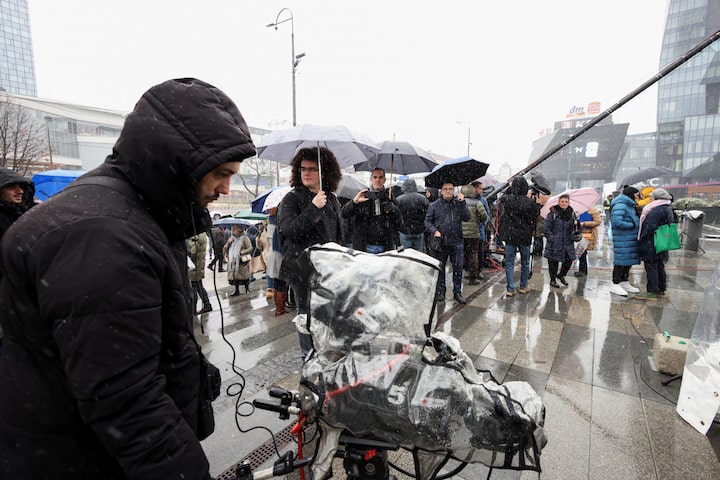 Bosnia state TV halts broadcasts over funding crisis