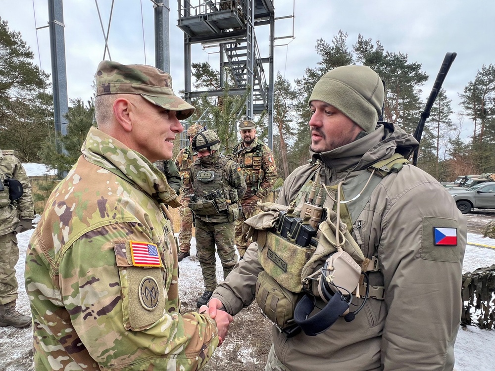 DVIDS – News – NY Army Guard officer is now top ranking American officer in NATO Allied Joint Force Command Brunssum Major General Sean Flynn speaks with Czech soldier during NATO exercise