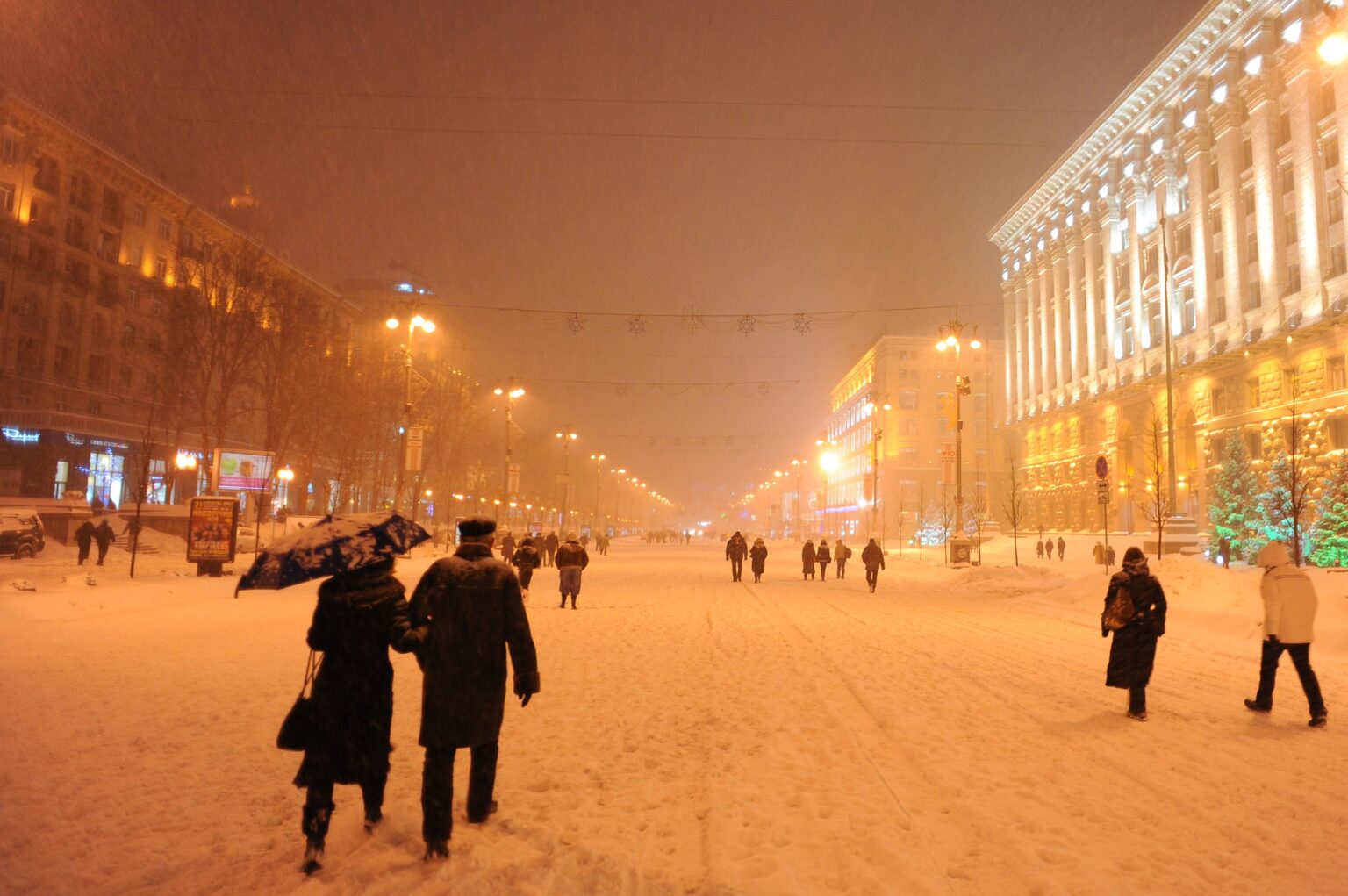 Khreshchatyk street Kiev, Ukraine <a target="_blank" href="https://upload.wikimedia.org/wikipedia/commons/4/43/Khreshchatyk_street_%28winter%2C_eveningtime%29._Kiev%2C_Ukraine%2C_Eastern_Europe.jpg">(Photo: Mstyslav Chernov via Wikimedia Commons)</a>
