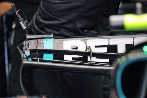 mercedes-real-wing-bahrain-jpg