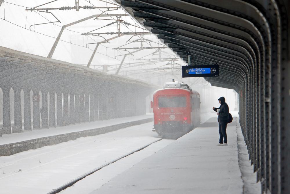 Severe winter weather disrupts transport, power in Southern and Eastern Romania-Xinhua