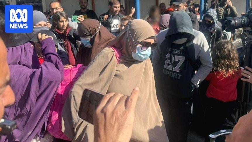 Australian women and children with links to ISIS members leave camp in Syria