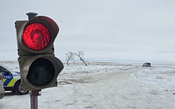 Behind the scenes of Estonia’s newly opened Saaremaa–Hiiumaa ice road | News Behind the scenes of Estonia's newly opened Saaremaa–Hiiumaa ice road | News
