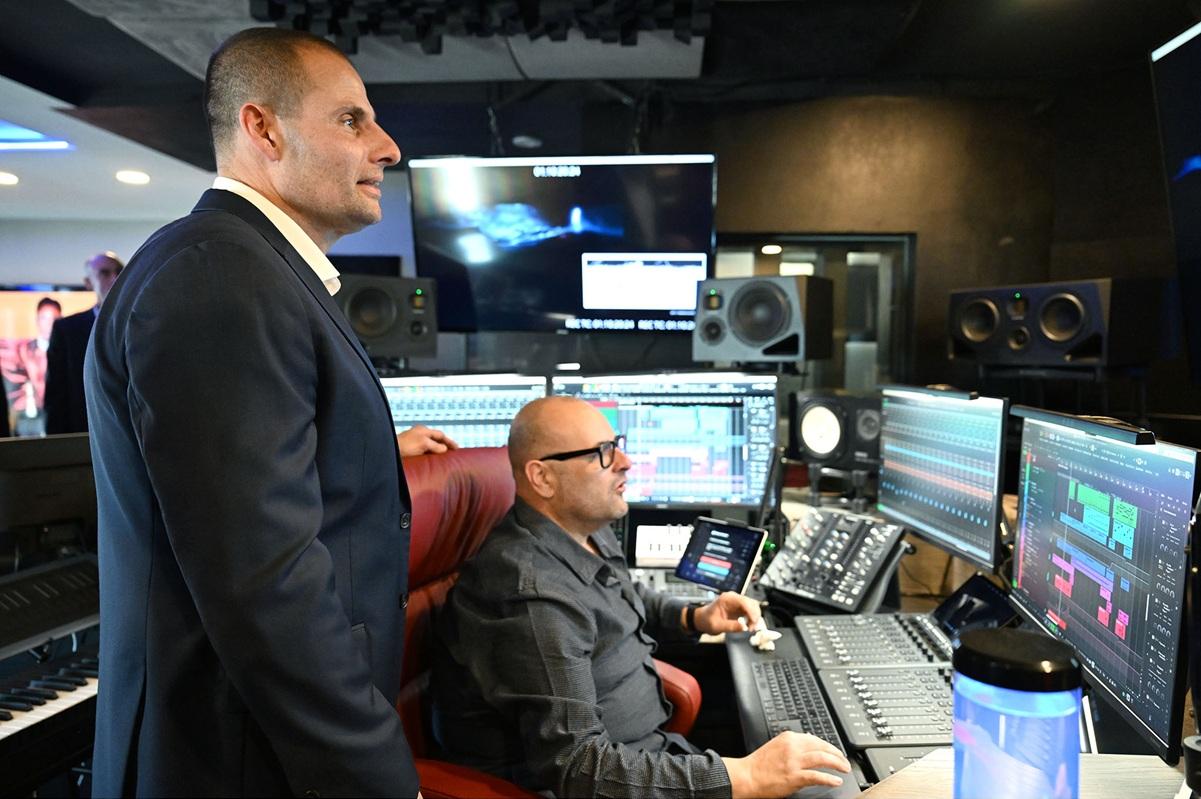 Prime Minister Robert Abela visiting one of the studios bringing the Malta Vision 2050 immersive experience to life. Photo: DOI