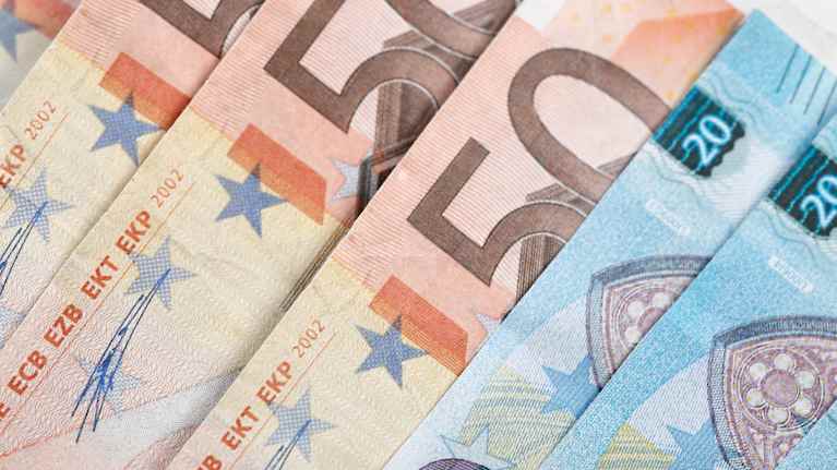 50 and 20-euro notes.