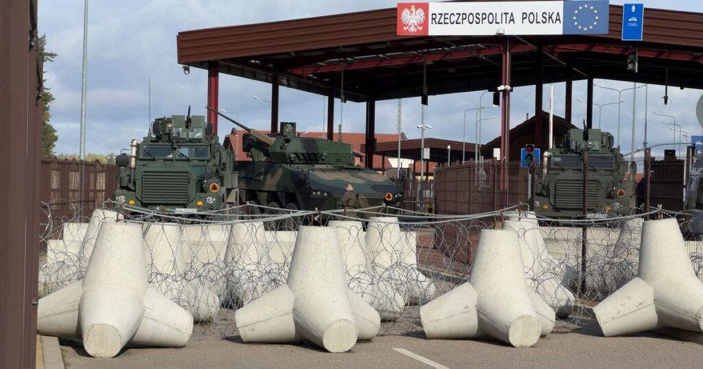 Poland withdraws from treaty banning antipersonnel mines and will use them to defend against Russia :: WRAL.com