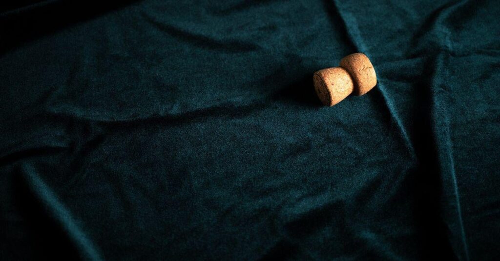 One small sip and it's gone. The unlikely death of Ria and Theo