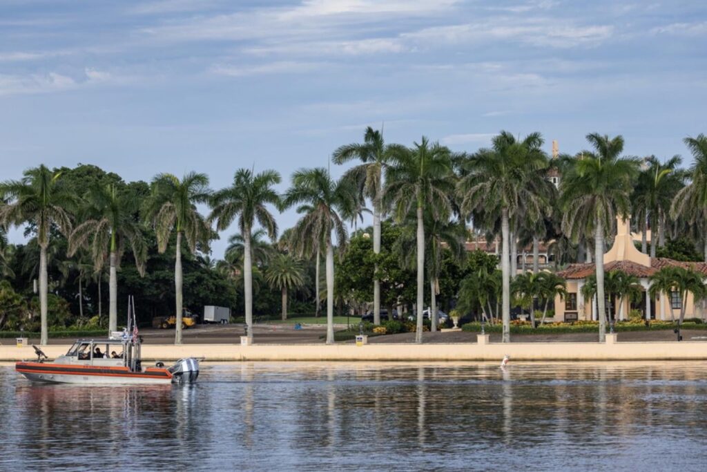 Agents kill armed man who tried to enter Trump's Mar-a-Lago