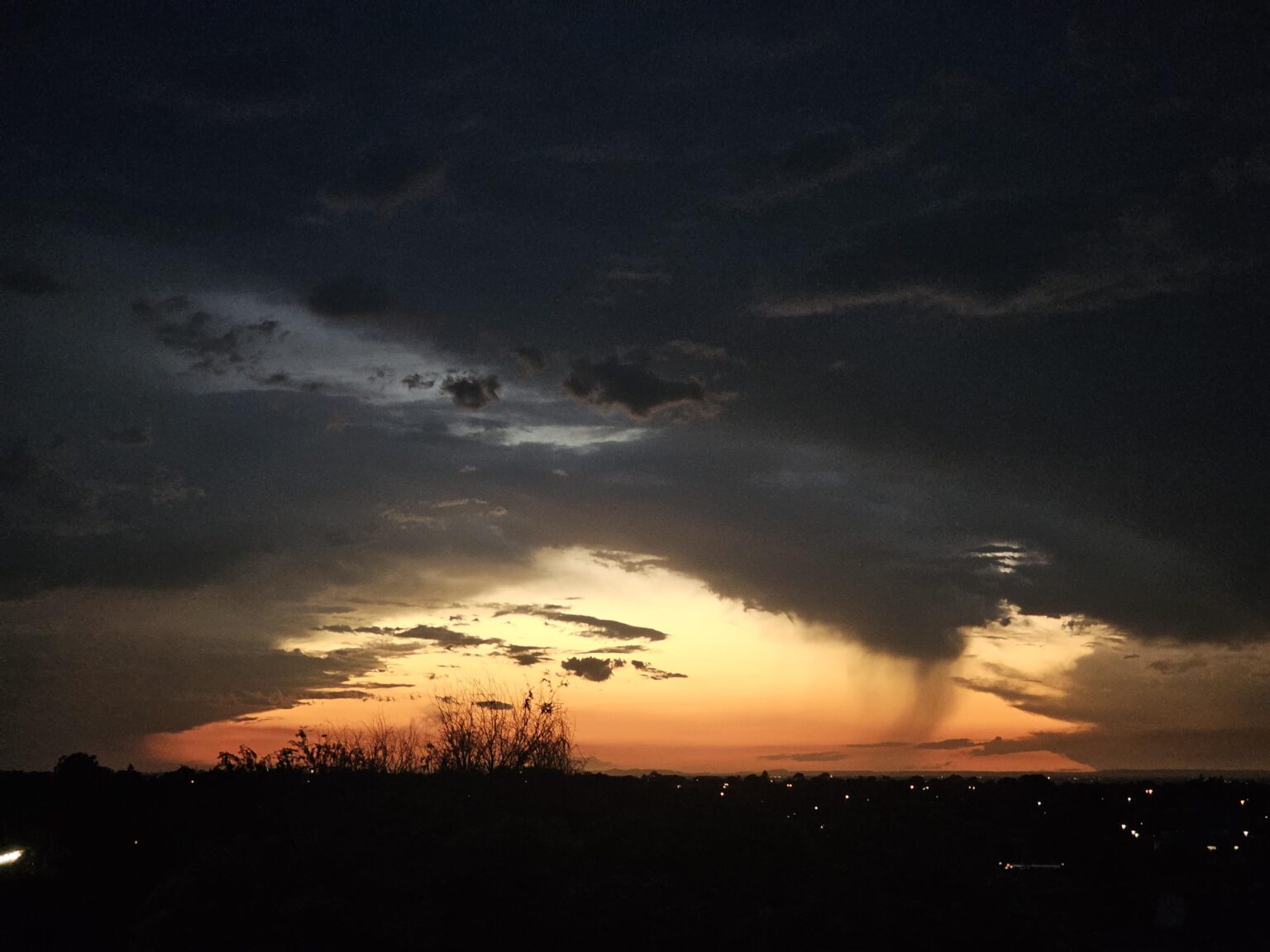 Storm moving in over the bay