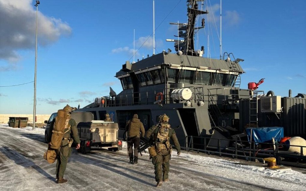 Estonian K-Commando getting ready to board the Baltic Spirit container ship in the Gulf of Finland, February 3, 2026. (Source: Estonian Police and Border Guard Board) Estonian K-Commando getting ready to board the Baltic Spirit container ship in the Gulf of Finland, February 3, 2026. (Source: Estonian Police and Border Guard Board)