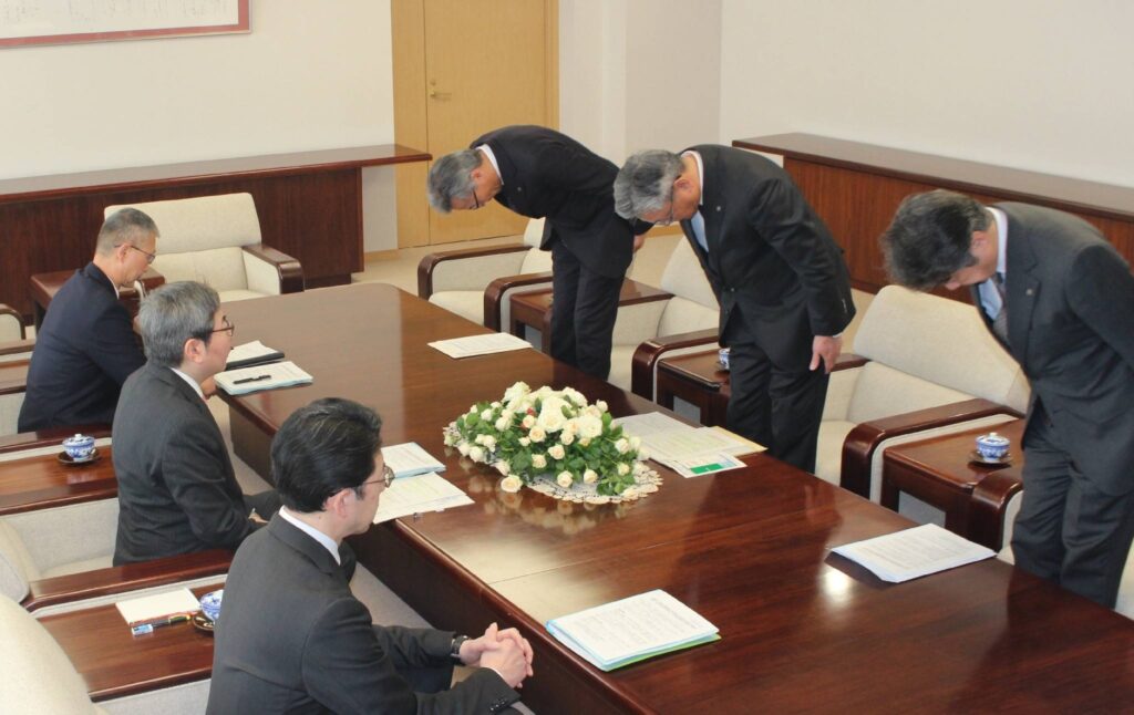 Tohoku Electric submits improvement plan after improper tests at nuclear plant Tohoku Electric submits improvement plan after improper tests at nuclear plant