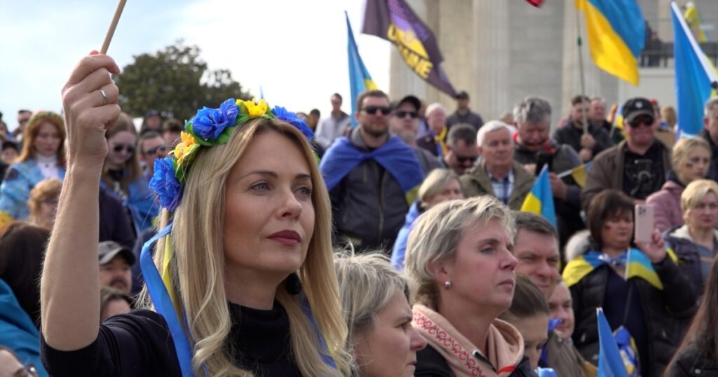 At Washington Rally, Ukraine's Supporters Say It Is 'Holding The Line' For Europe