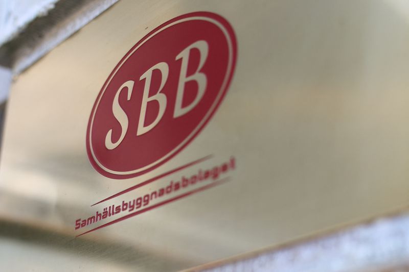 Sweden's financial watchdog fines SBB for accounting violations