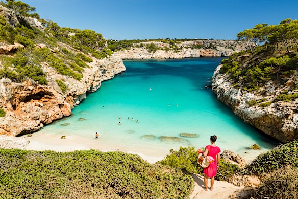 Can you name Spain’s largest island?