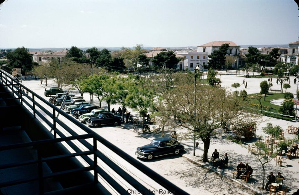 Larissa, 1952