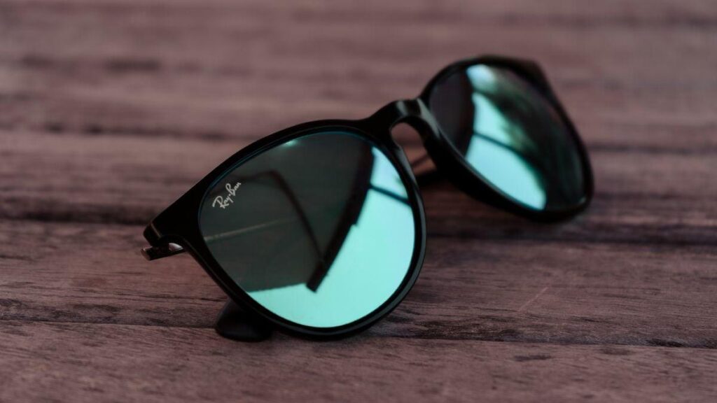 Meta's connected glasses are hijacked by harassers and it's women who are toast