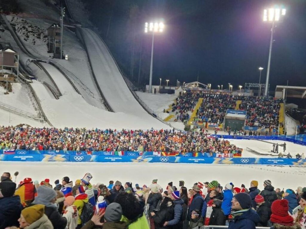 Milan-Cortina, the working conditions of stewards and cleaners: «Twelve-hour shifts at eight euros an hour, then fired via Whatsapp»