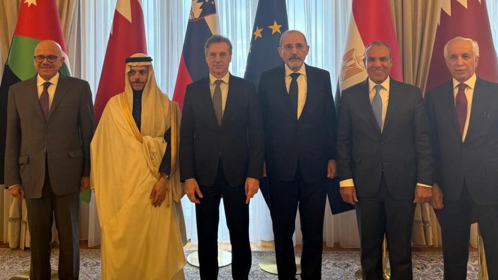 FM discusses regional,Int'l developments with FMs of Slovenia, Saudi Arabia, Jordan, Bahrain, Qatar