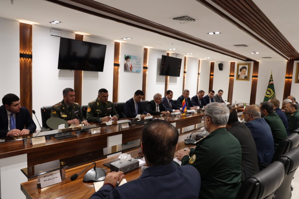 Armenian defence minister’s visit to Iran. Expanded-format meeting in Tehran
