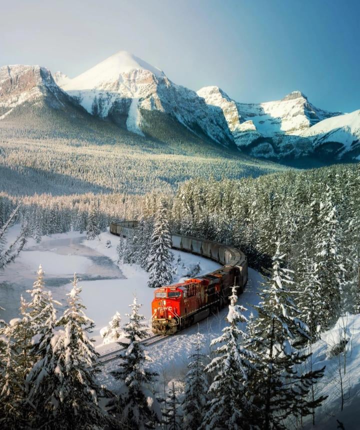 Morant’s Curve, Canada.