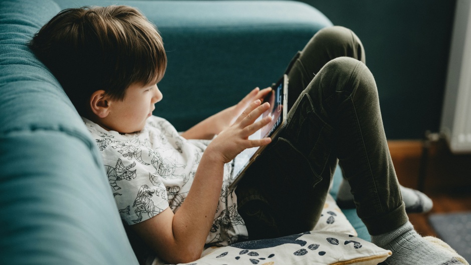 France and Spain move to ban social media for children under 16, Evangelical Focus