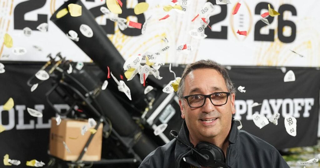 Meet the man behind the Super Bowl's annual confetti blizzard | Entertainment